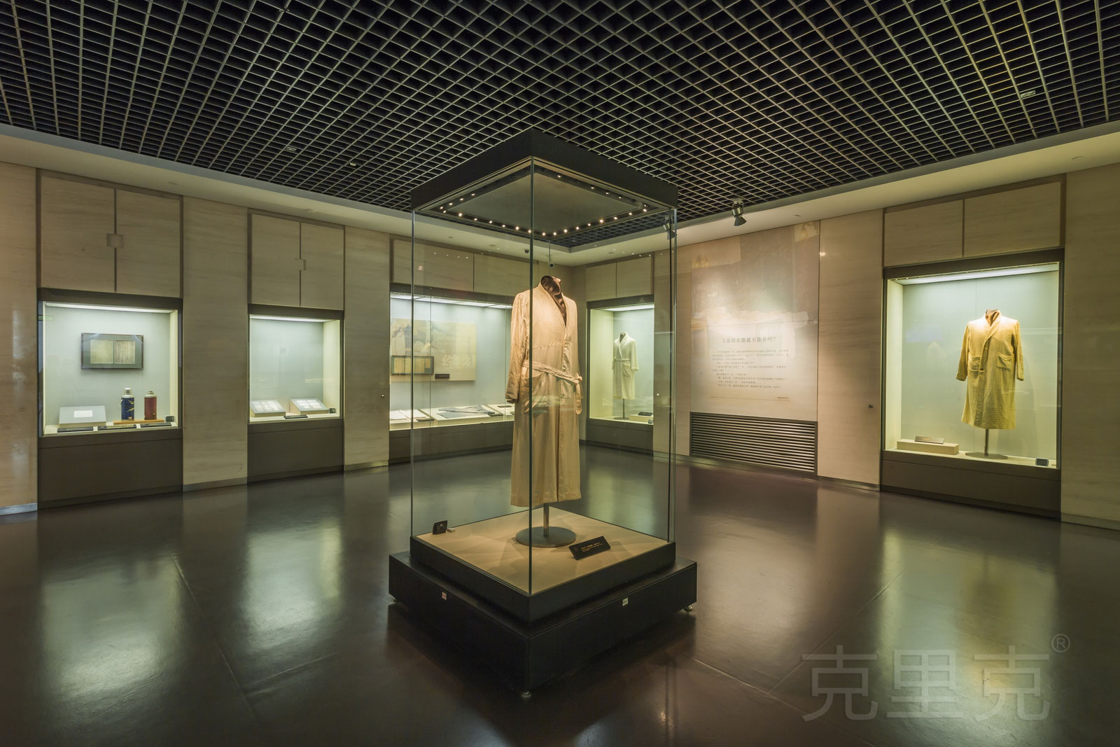 談博物館文物的陳列與設(shè)計(jì) 談博物館文物的陳列與設(shè)計(jì)