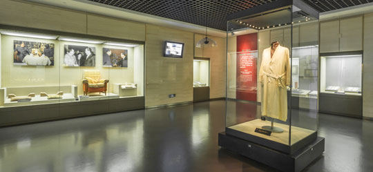 韶山毛澤東同志紀(jì)念館 韶山毛澤東同志紀(jì)念館