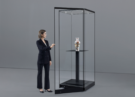 1683268867934338.png 博物館封閉式展示柜是展示易損博物館藏品的首選-克里克展柜