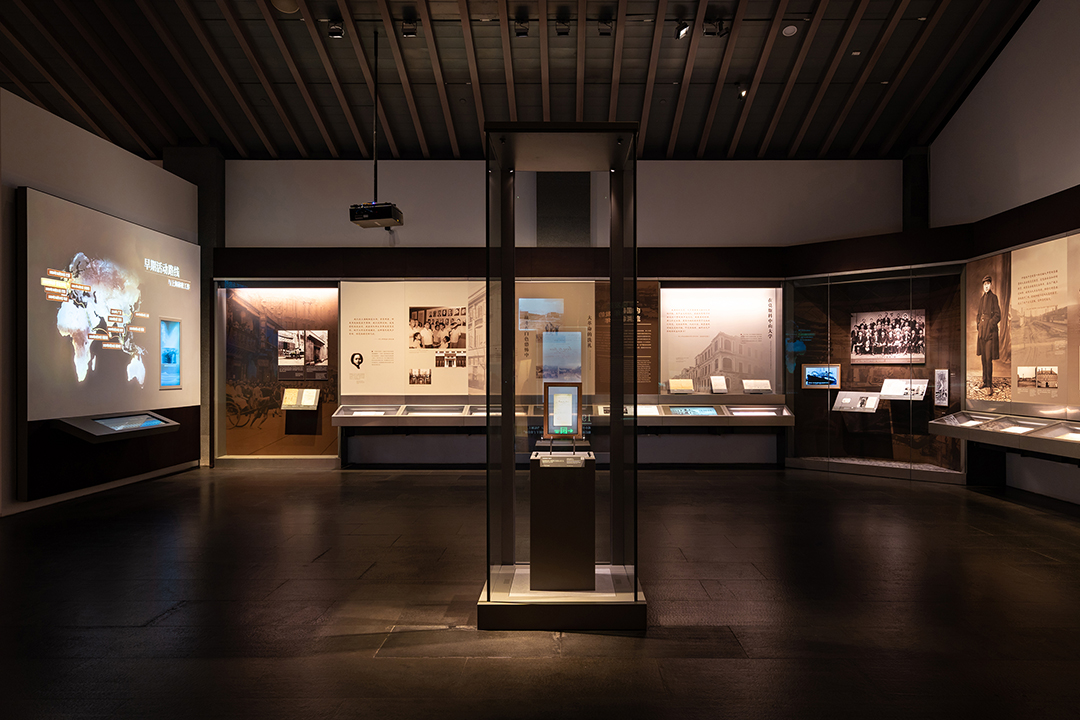 博物館展覽的創(chuàng)新方向_克里克展柜